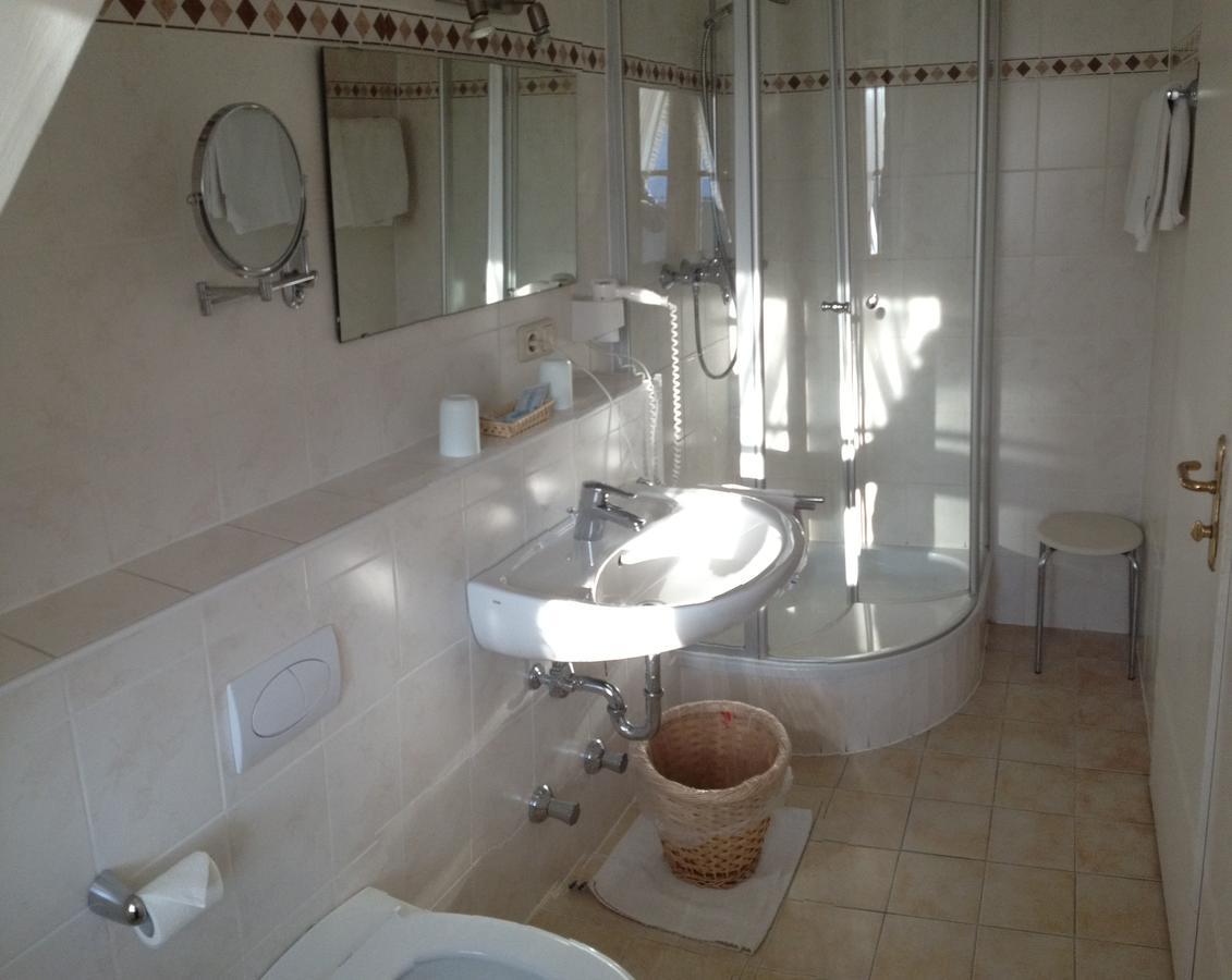 Hotel Maier Garni Гармиш-Партенкирхен Екстериор снимка