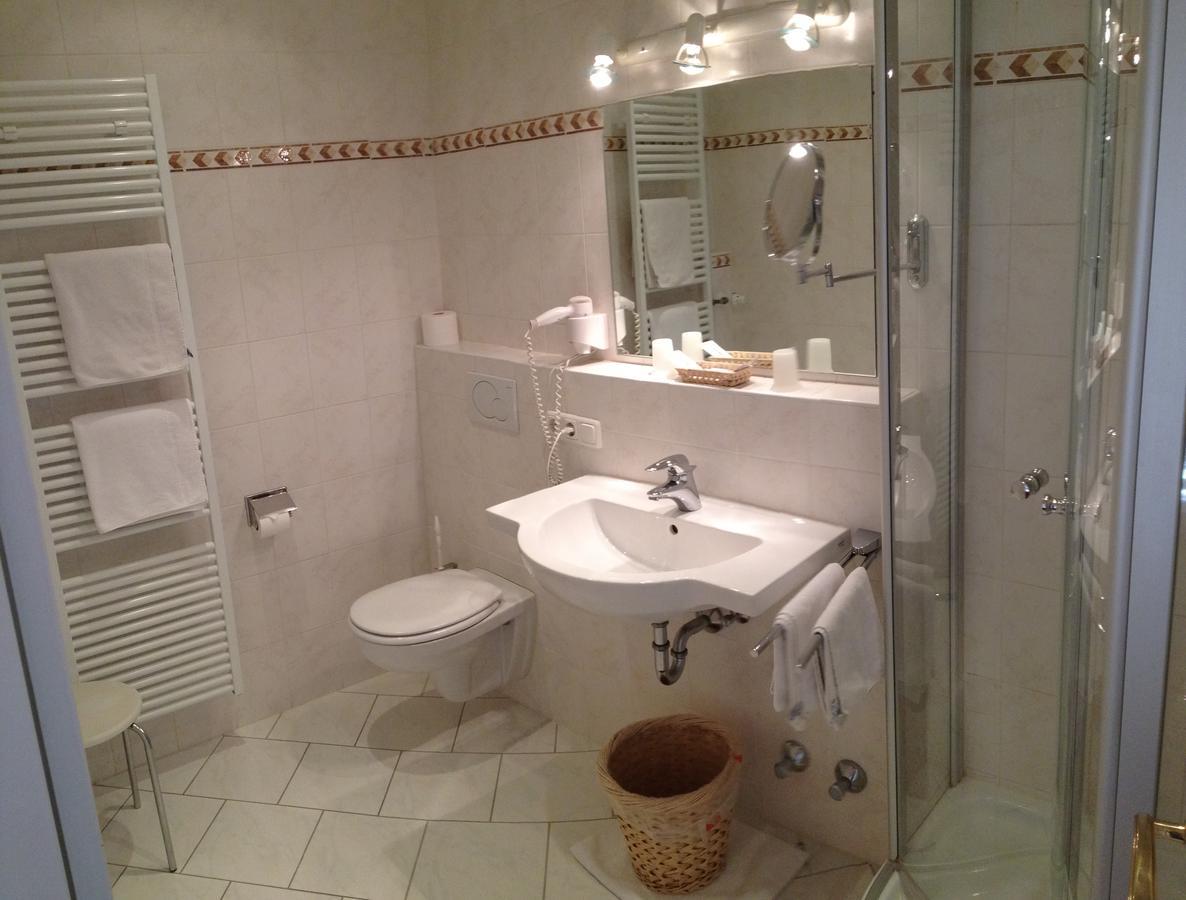 Hotel Maier Garni Гармиш-Партенкирхен Екстериор снимка